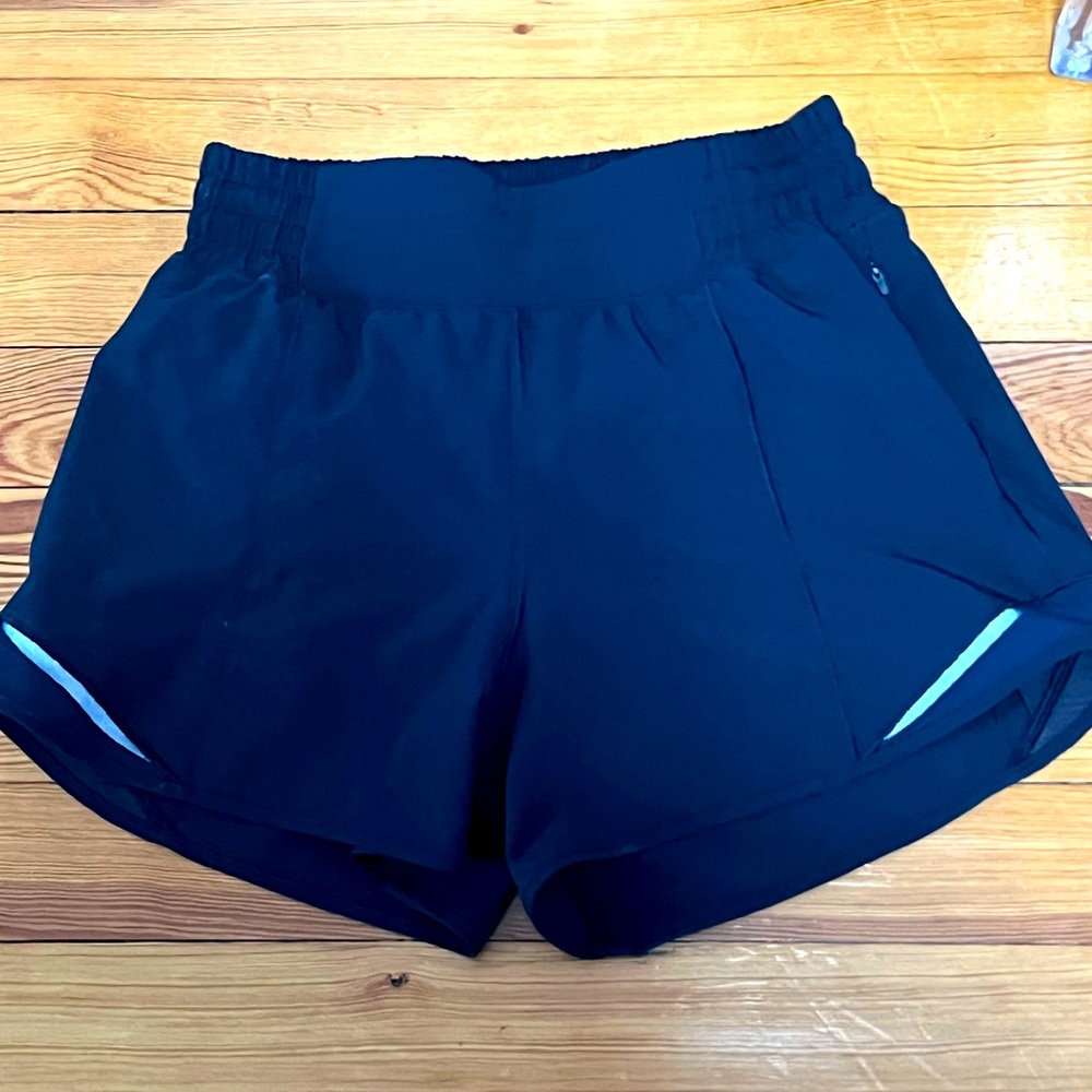 Lululemon navy hotty hots